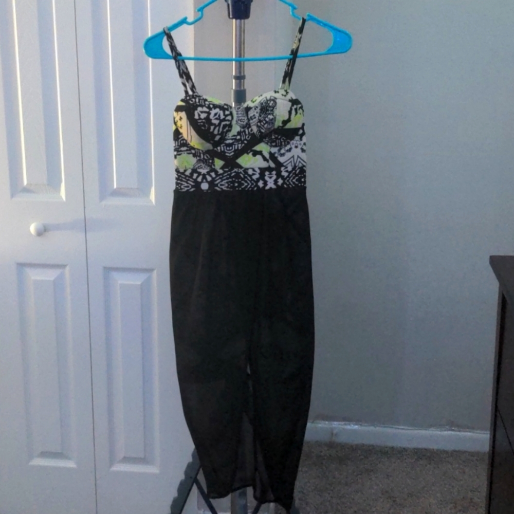 MATERIAL GIRL (JUNIOR'S SIZE: XSMALL) BLACK/WHITE/ NEON GREEN MAXI DRESS